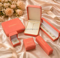 Scatola per Gioielli Personalizzata con Logo in Lamina d'Oro, Confezione Regalo Ecologica in Similpelle, Produzione all'Ingrosso