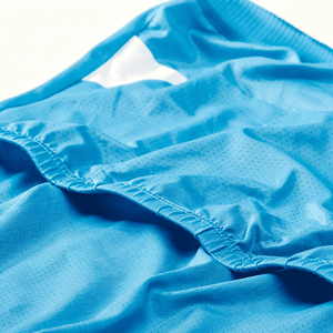 T-shirt d'entraînement cycliste personnalisé avec plusieurs options d'impression de logo, en tissu doux et respirant pour femmes, idéal pour le cyclisme et le spinning en salle - Product Image 4