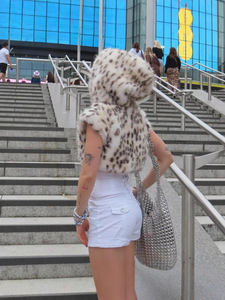 Women Leopard Print Faux Fur Cropped Vest <b>Hooded</b> Sleeveless Furry Crop <b>Gilet</b> Y2K Streetwear - Product Image 3