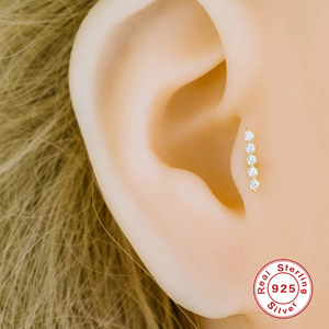 Boucles d'oreilles délicates en argent sterling ROXI S925 avec une seule rangée de diamants en zircon, à enfiler - Product Image 4