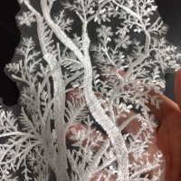 Applique en dentelle de maille brodée florale et pailletée style classique ivoire, vendue par paires LT2908A
