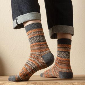 Bioserica Kỷ Nguyên bán buôn mùa đông giản dị tiêu chuẩn Crew <span class=keywords><strong>Socks</strong></span> cho nam giới màu chất lượng cao ODM biểu tượng tùy chỉnh - Product Image 3