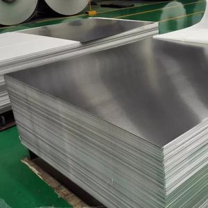 Plaque en <span class=keywords><strong>aluminium</strong></span> poli miroir 3003 - H14 Plaque en <span class=keywords><strong>aluminium</strong></span> 1050/1060 0.5mm 1.0mm Feuille d'<span class=keywords><strong>aluminium</strong></span> isolée en métal - Product Image 6