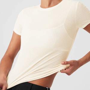 Fabrication OEM Design personnalisé <span class=keywords><strong>Tee</strong></span>-<span class=keywords><strong>shirt</strong></span> côtelé pour femmes T-shirts avec étiquette personnalisée - Product Image 4