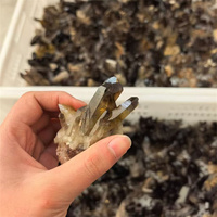 Vente en gros de cristaux naturels de haute qualité, pierres de guérison, grappe de quartz fumé, grappe de cristal noir brut pour collection et cadeaux