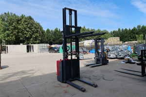 מלגזות תעשייתיות של HuanSheng, הפעלה בעמידה, 1.5 טון, 1500 ק\\\"ג, מלגזה כבדה, מלגזה חשמלית 48 וולט - Product Image 4