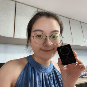 The Latest Hot-selling Phone case with a Back Clip Can Be Recharged Comes with a Magnetic Charging Bank - Product Image 6