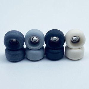 Ruote per Fingerboard 7.5 * 4.5mm in Uretano con Cuscinetti per <span class=keywords><strong>Skateboard</strong></span> da Dito - Product Image 1