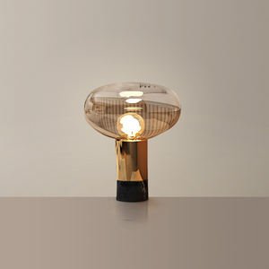 Comodino dorato postmoderno camera da letto luce notturna paralume in vetro per soggiorno illuminazione regolabile interior design arredi - Product Image 4