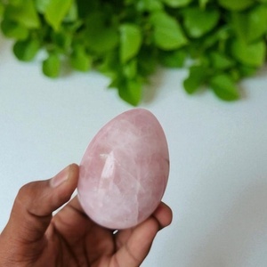 Huevo de Cristal de Cuarzo Rosa Hecho a Mano, Piedra Curativa de Cristal, Amor, Compasión, Sanación Emocional, Decoración para el Hogar y la Oficina, Tendencia de Moda - Product Image 4