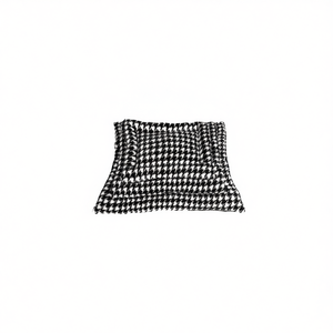 Set di 3 Tappetini per Cani in Peluche Nero a Forma di Coniglio, Design a Quadretti, Lettini per Animali Domestici - Product Image 2