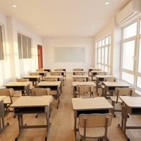 Ensembles de bureaux et chaises métalliques en gros pour étudiants, avec plateau en bois réglable en hauteur, pour salles de classe, salons et chambres