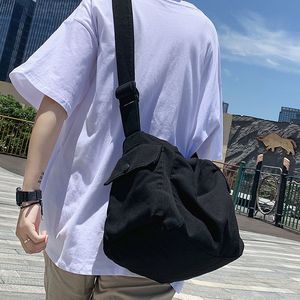 Bolso de pecho Bolso de mensajero Diseñador Hombres Bolsos cruzados de hombro de cuero tejido Moda personalizada Alta calidad Personalizable 5-7 días - Product Image 3