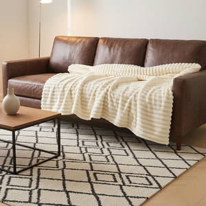 Nouvelle couverture polaire OEM transfrontalière en peluche lapin, couleur unie, avec cordon de serrage, multifonctionnelle, écologique, douce pour la peau, haute densité - Product Image 4