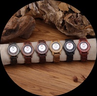Montre en bois de conception unique marqueurs d'heure lumineux affichage du calendrier mouvement à Quartz 20mm largeur de bande 42mm cadran en verre boîtier 10mm