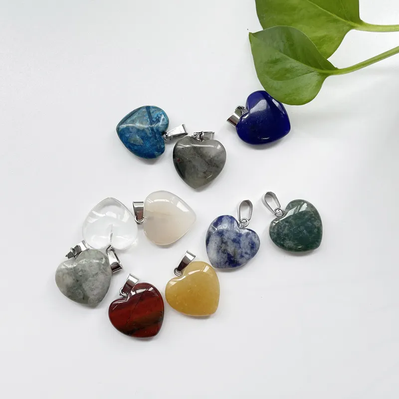 20Mm Gemengde Healing Chakra Crystal Charms Hartvormige Stenen Hanger Voor Sieraden Maken