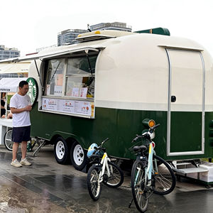 Food Truck Retro Verde y Blanco Diseñado para Reuniones Otoñales en el Parque, Sirve Helados, Lattes Especiales y Postres Caseros - Product Image 4
