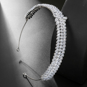 ROMANTIC Vente en gros <span class=keywords><strong>de</strong></span> bandeaux <span class=keywords><strong>de</strong></span> haute qualité, accessoires pour cheveux pour anniversaire, bal <span class=keywords><strong>de</strong></span> promo, diadèmes en zircon pour mariée, couronnes - Product Image 2