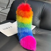 Vente en gros de queues de renard naturelles personnalisées de haute qualité, grandes et moelleuses, en vraie fourrure animale, porte-clés, pendentif de sac, ornement de queue arc-en-ciel amusant