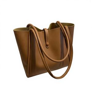 Sac fourre-tout en cuir PU pour femme, fermeture ouverte, capacité 1-1,9 L, sac à bandoulière tendance hiver R2193 - Product Image 1
