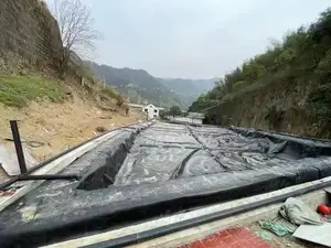 geomembrane พื้นผิว เสริมโพลีเอทิลีน พลาสติก บ่อซับ geomembrane สระว่ายน้ํา ซับพีวีซีเรียบ