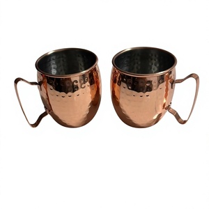 Ensemble de 2 mugs Moscow Mule en cuivre martelé, idéal pour offrir, personnalisable, de haute qualité, réutilisable, en métal de qualité alimentaire. - Product Image 1