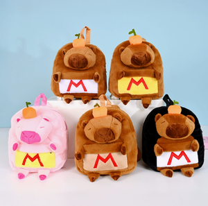 Mochila de felpa de oso <span class=keywords><strong>Capibara</strong></span> de cinco colores en forma de M, bonita y aturdida, mochila escolar de doble hombro, juguete de peluche - Product Image 1