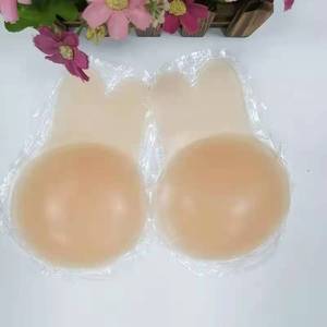 Autocollant de poitrine en silicone sexy rembourré, invisible, anti-affaissement et anti-protubérances pour robe de mariée et séance photo - Product Image 3