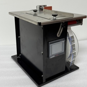 <span class=keywords><strong>Etichettatrice</strong></span> angolare semiautomatica a L da 90° <span class=keywords><strong>per</strong></span> scatole e cartoni di piccole dimensioni - Etichettatura desktop PLC autoadesiva antimanomissione <span class=keywords><strong>per</strong></span> etichette in carta - Product Image 4