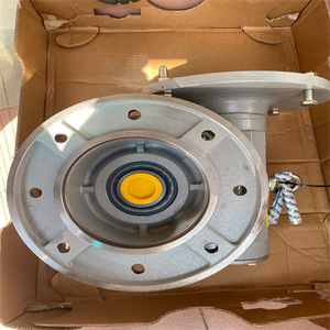 Caja de Cambios Bonfiglioli Vf 130 Fr1 30 P132 B5 B6 de Hierro Fundido para Uso en Plantas de Manufactura - Product Image 4