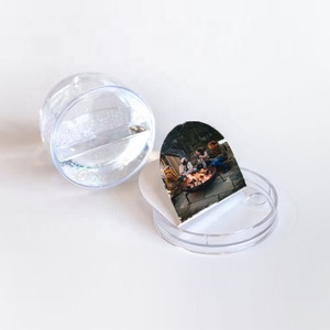 Boule à <span class=keywords><strong>neige</strong></span> en plastique personnalisée souvenir cadre <span class=keywords><strong>photo</strong></span> Marco De Fotos avec sublimation <span class=keywords><strong>effet</strong></span> de paillettes d'eau pour les photos - Product Image 4