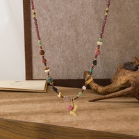 Nouveautés Collier pendentif en acier inoxydable en forme de botte, collier en pierre naturelle tendance, collier vintage de luxe pour femmes
