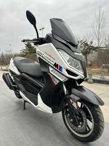 Motocicleta Scooter Clásica Majestic de 150cc con Rendimiento Estable, Asiento Cómodo, Conducción Suave y Motor de Bajo Consumo - Product Image 6