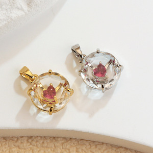 HD332 Nouveau Best-Seller Pendentif en Forme de Cœur Transparent Plaqué Or Laiton Charme Romantique pour Femmes Accessoire DIY - Product Image 4