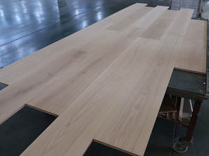 Parquet en bois d'ingénierie de chêne de caractère pour le Royaume-Uni, 300 mm de large, non fini - Product Image 3