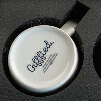 Tasses à café et soucoupe en céramique de luxe blanches avec logo personnalisable de qualité supérieure coffret cadeau tasse avec mousse
