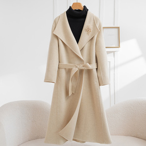 Nuovo Cappotto Invernale da Donna Caldo Confortevole Elegante Traspirante Impermeabile Realizzato al 100% in lana, è ecologico e di alta qualità. - Product Image 2