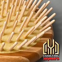 Brosse à cheveux démêlante en bois de bambou Stripe Fashion avec coussin, facile à nettoyer, non jetable, noire, vente en gros, personnalisable