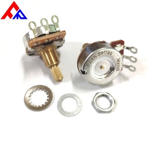 Potenciómetro Rotatorio de 24mm M8x0.75 con Eje Ranurado Moleteado de Composición de Carbono, Ajuste Superior y Terminales de Soldadura - Product Image 6