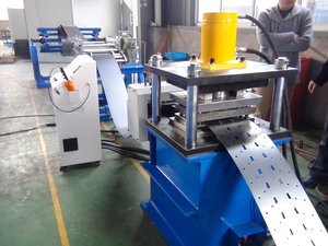 Estante de almacenamiento de proveedor de China, máquina de <span class=keywords><strong>formaci</strong></span>ón de rollos vertical con sistema de perforación - Product Image 4