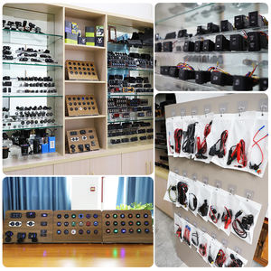 Cargador de Coche <span class=keywords><strong>USB</strong></span> C Súper Rápido de 12V 24V al por Mayor de Fábrica con Interruptor de Encendido/Apagado - Product Image 4