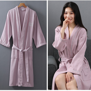 Di alta qualità Private Label di lusso in cotone Waffle <span class=keywords><strong>accappatoio</strong></span> morbido tessuto da <span class=keywords><strong>uomo</strong></span> e da <span class=keywords><strong>donna</strong></span> Kimono per adulti salone di bellezza SPA - Product Image 4