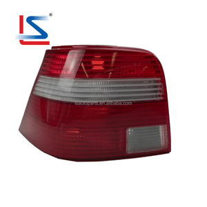 Feu arrière automatique pour VW <span class=keywords><strong>GOLF</strong></span> IV 1998-2004 (BLANC/ROUGE) OEM 1J6945096BA 1J6945096BB1J694 1J6945096BB FEU ARRIÈRE - Product Image 1