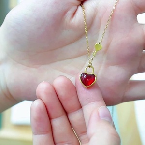 Collar con Colgante de Corazón en Acero Inoxidable con Baño de Oro de 18K, Diseño 2025, Venta al Por Mayor, Antideslustre, para Mujer - Product Image 3