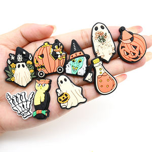Papacharms nouveau Halloween fantôme et citrouille chaussures breloques en caoutchouc souple décoration de chaussures ornements à la mode sabot décoration - Product Image 3