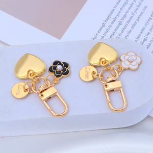 Porte-clés Cœur Métallique Adorable pour Étui <span class=keywords><strong>AirPods</strong></span>, avec Perle Camélia LOVE, Breloque Suspendue, Cadeau pour Couples - Product Image 6