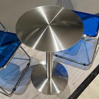 Ensemble table et chaises de restaurant moderne en acier inoxydable - Mobilier de salle à manger commercial pour hôtel et villa, écologique et durable