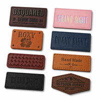 Étiquette en cuir PU personnalisée en usine, logo de marque en relief 3D, broderie thermocollante pour vêtements, denim
