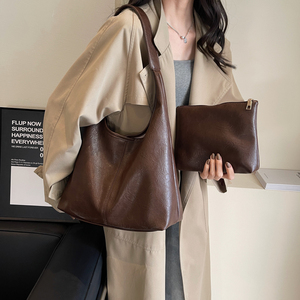 Sac fourre-tout élégant en cuir PU marron avec fermeture éclair, grande capacité, sac à bandoulière minimaliste, sac sous le bras pour les trajets quotidiens - Product Image 2