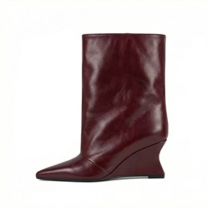 Botas de lujo para mujer, de caña ancha, con tacón de cuña esculpido, punta puntiaguda, de PU aceitado, estilo cowboy, para nieve - Product Image 3